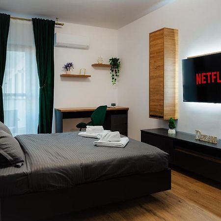New Luxury City Center Studio Бухарест Екстер'єр фото