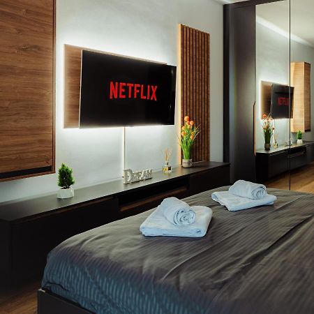 New Luxury City Center Studio Бухарест Екстер'єр фото