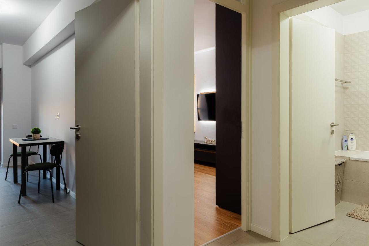 New Luxury City Center Studio Бухарест Екстер'єр фото