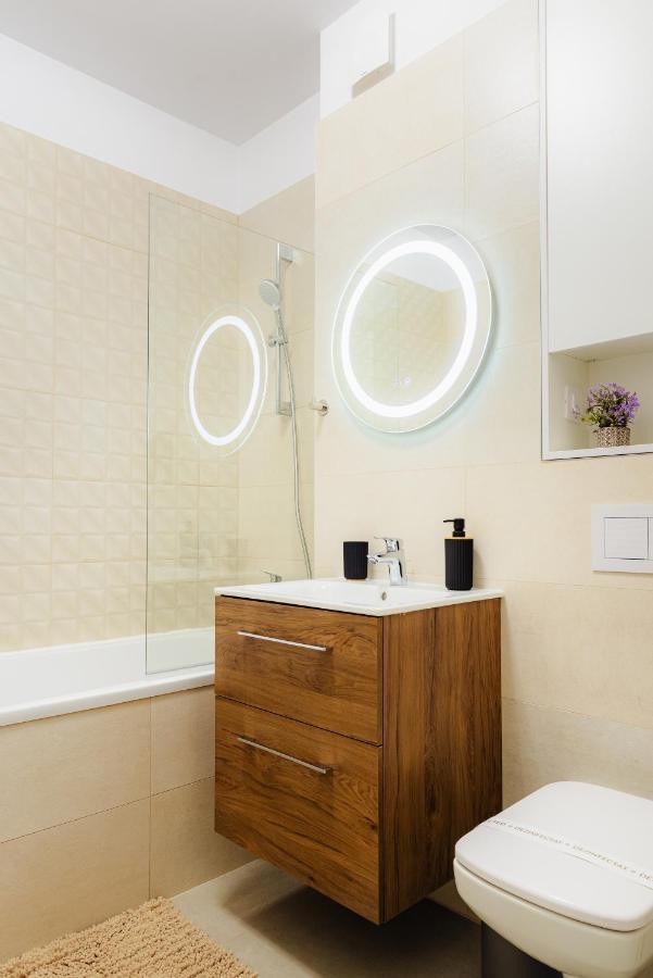 New Luxury City Center Studio Бухарест Екстер'єр фото